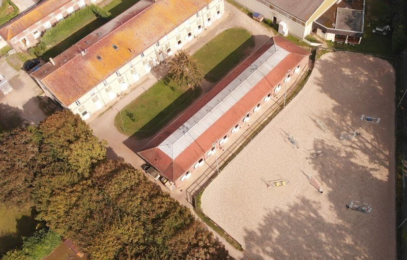 Écurie Cusenza - photo 1