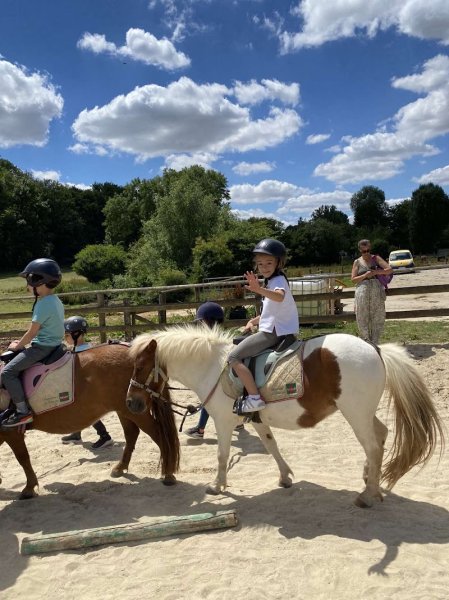 Centre Équestre & Poney Club Equivil de Chaville - photo 3