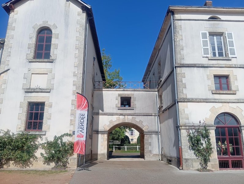 HARAS NATIONAL DE LA VENDEE - photo 2