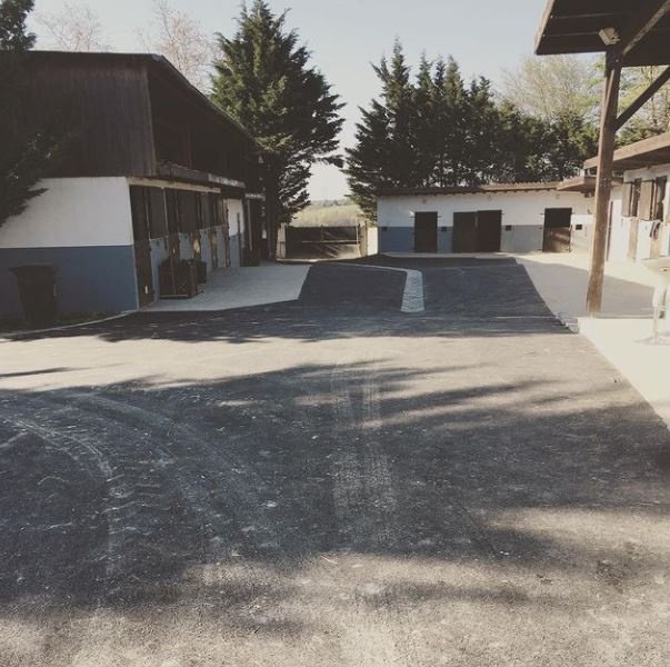 ECURIES VAN DYCK - photo 2