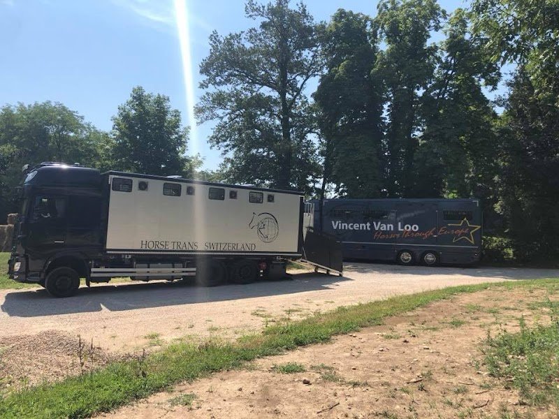 Écurie Julien Gonin La Roche - photo 1