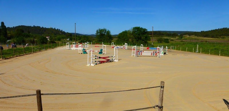 ÉCURIE DU MAS DE GENTIL BY 2 T JUMP - photo 3