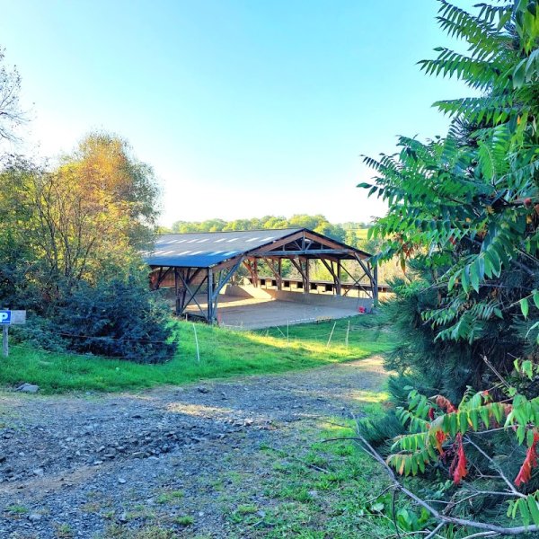 Les Écuries du Pont d'Auze - Pays de Salers Cantal - photo 2