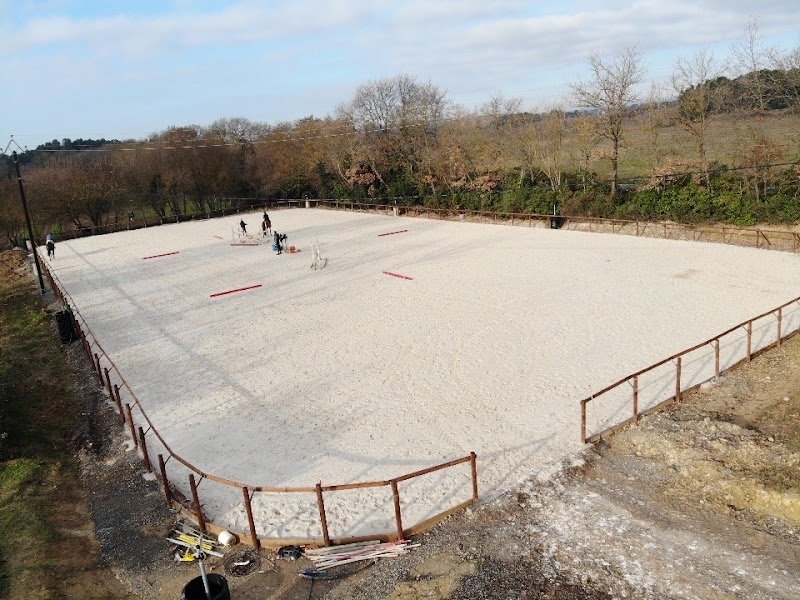 Ecurie Saint Pierre - photo 1