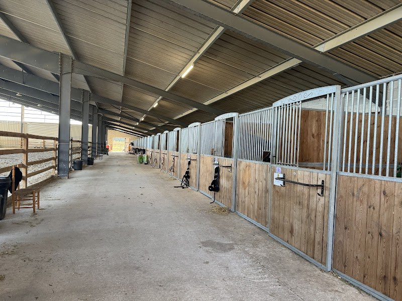 ECURIES DU FRESSY - photo 1