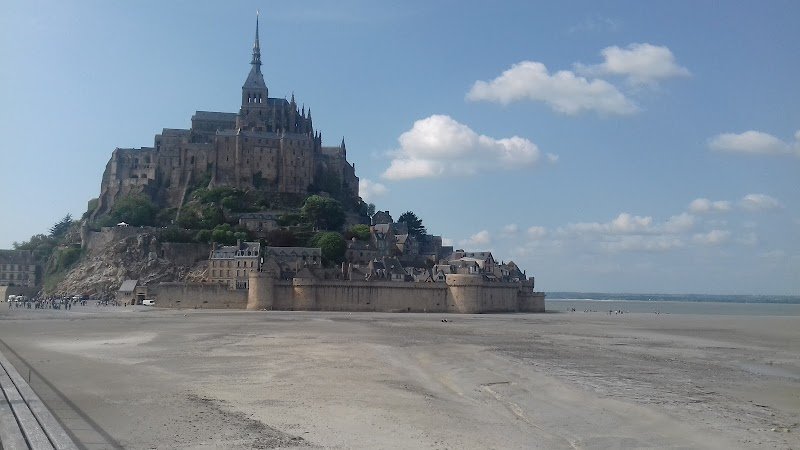 Gite de groupe, mont St Michel. Les Crinières de la Baie. Bretagne. Pension équestre