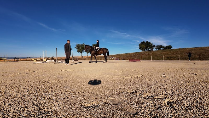 Ecuries de Félines - photo 1