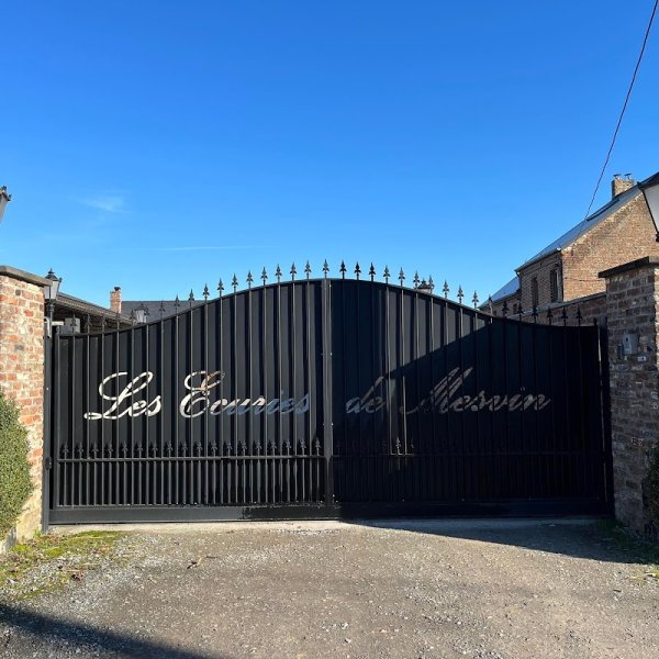 Les écurie de Mesvin - photo 1