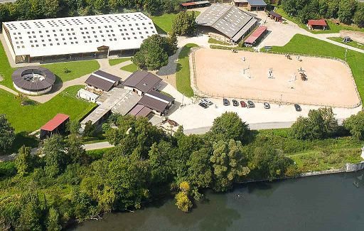 ECURIES DE STE ANNE - photo 2