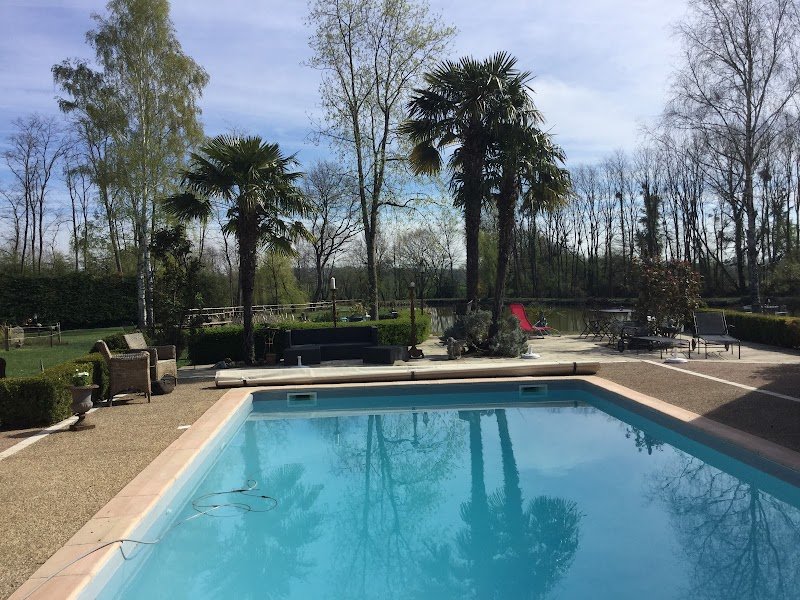 Pferdepension, Pferdeweiden und Reitbetrieb Mäder, Simard, Frankreich - photo 2