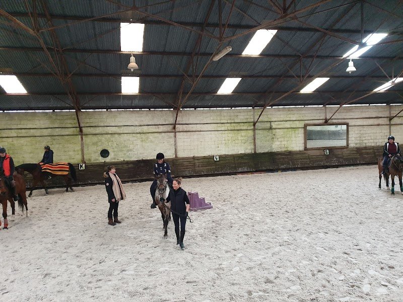 Les Ecuries de Saint Cyr - photo 2