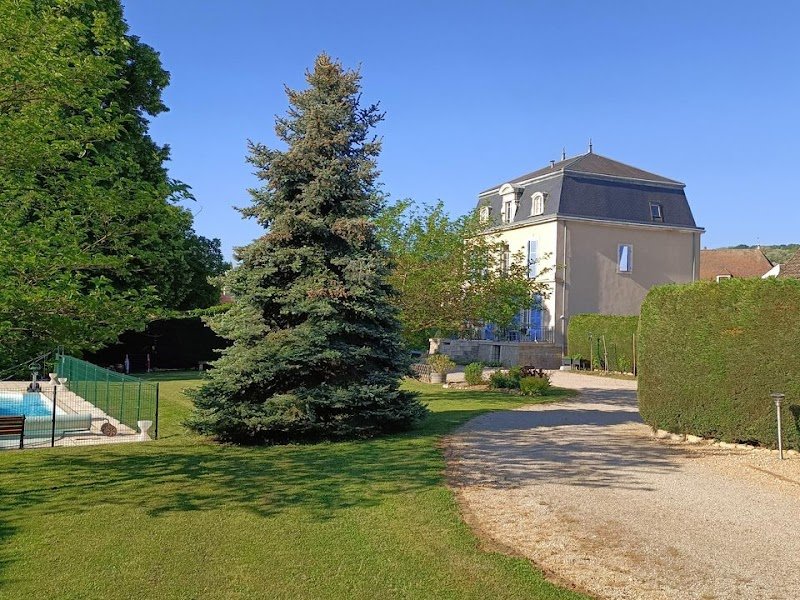 Logis Hôtel Domaine du Cheval Blanc - photo 1