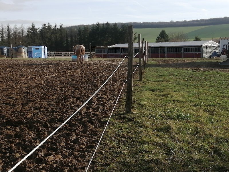 Ecuries d'Ires - photo 1