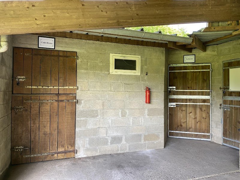 Ecurie D'Alb - photo 1