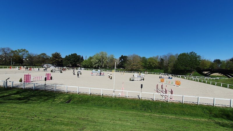 Centre Equestre du Val Porée - centre équestre Docteur André Guguen - photo 2