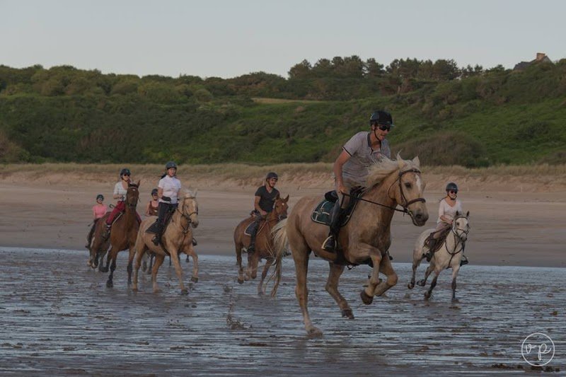 Centre Equestre Bretagne Cancale : Les Douets Fleuris - photo 1