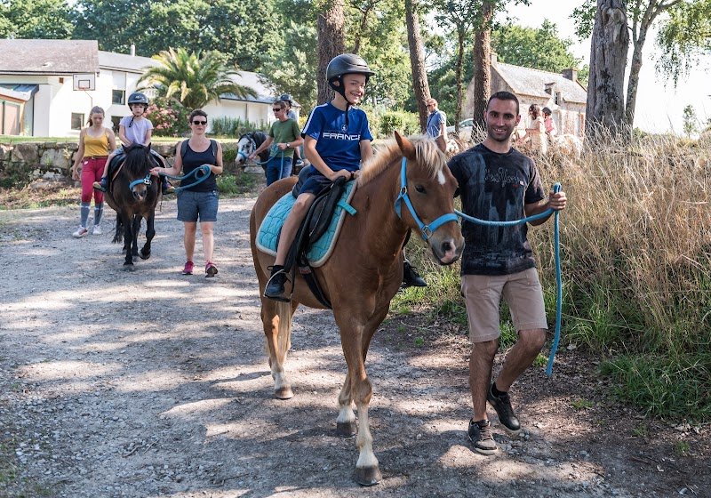 Centre Équestre Mané Guernehué à Baden Golfe du Morbihan 56 - photo 3
