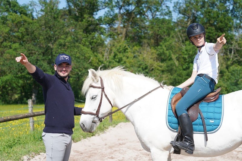 Centre Equestre Le Rio Javar : école d’équitation avec séjour équestre pour adultes et adolescents à Farges-Allichamps - photo 1