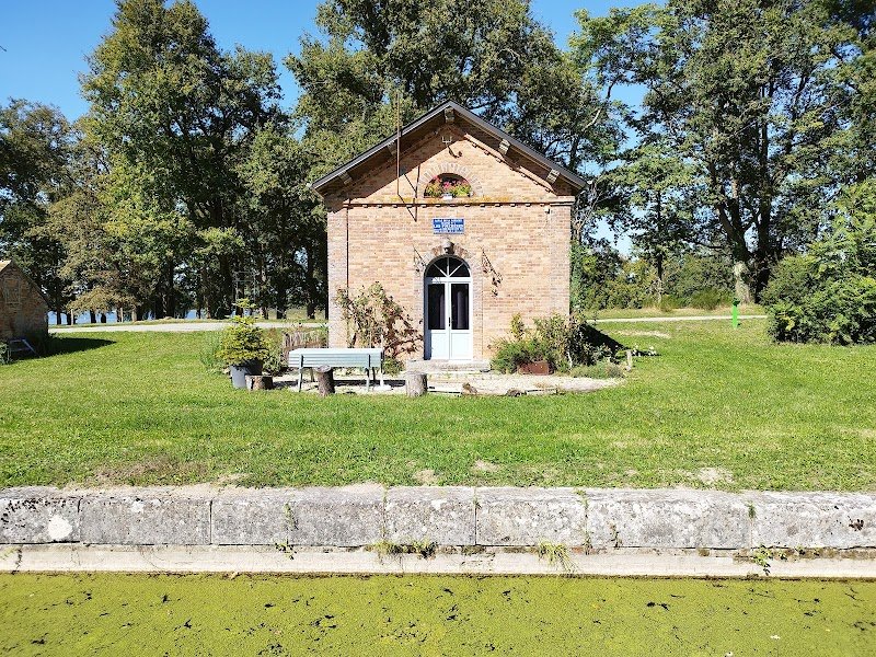 Cheval and co - photo 3