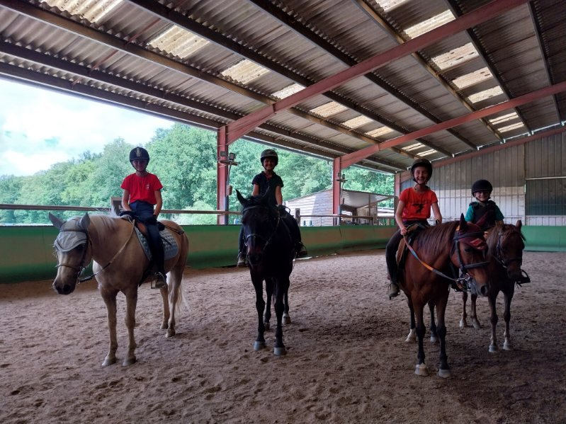 Centre équestre de Cours les Barres - photo 3