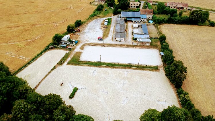 Centre Equestre et Poney Club de la Forêt de Mérey - photo 1