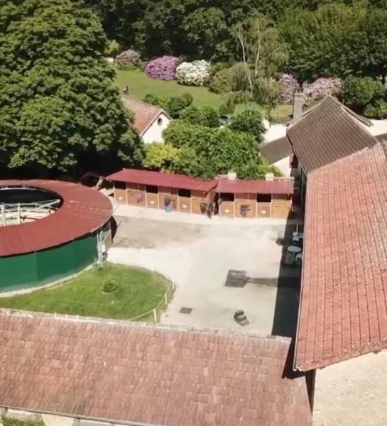 ÉCURIE CAROLINE CHADELAT - photo 3