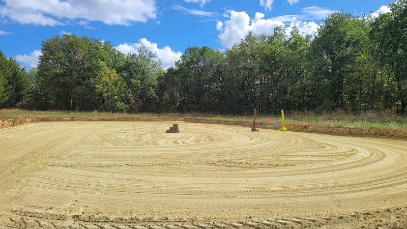 Les Écuries du Domaine de la Harpe - photo 2