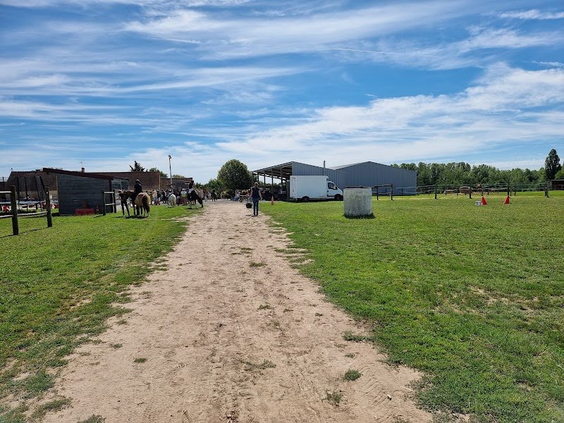 PONEY CLUB DES COURS/LOUISE FILLON - photo 2