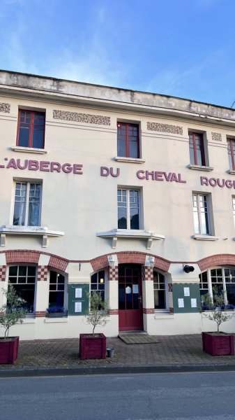 Auberge du Cheval Rouge CHÂTILLON COLIGNY - photo 3