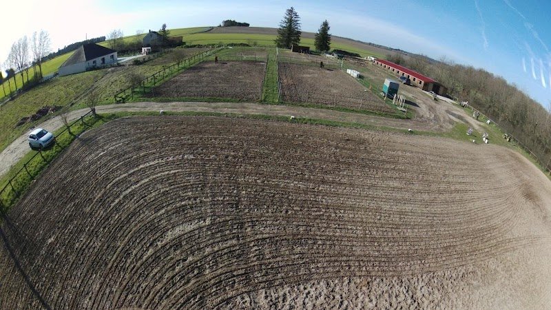 Écurie Hanras - photo 1