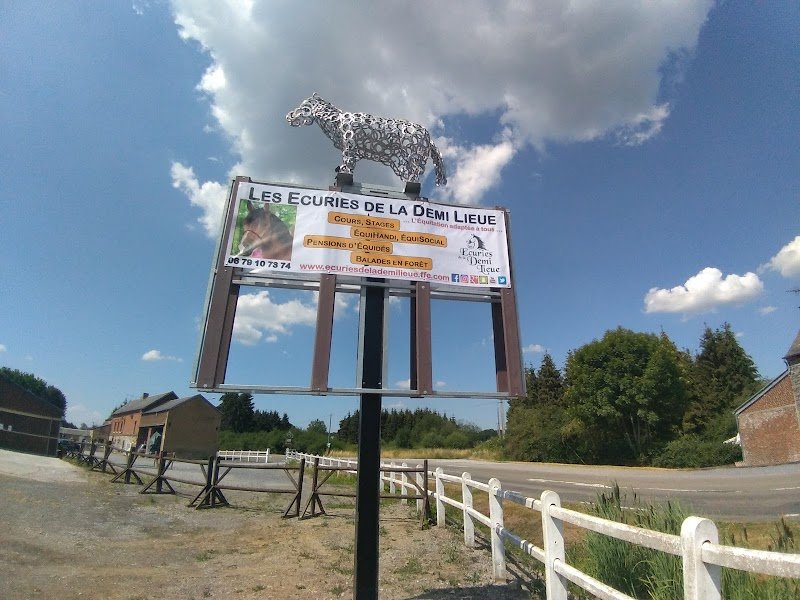 ECURIES DE LA DEMI LIEUE