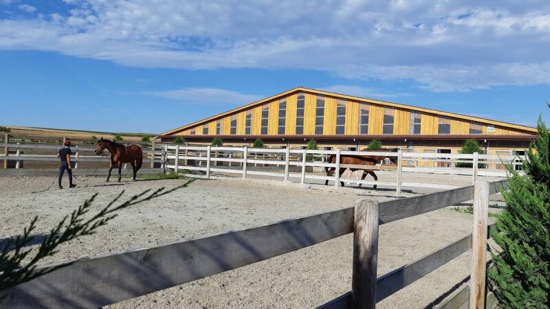 Ecurie Anstett - photo 1