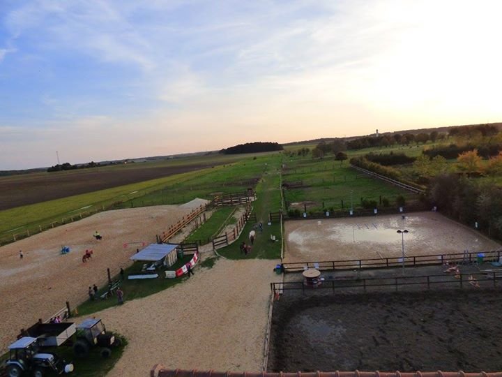 Ecurie Des Bordeaux - photo 3