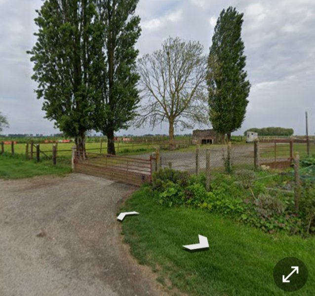 ECURIES DE MESMY - photo 1