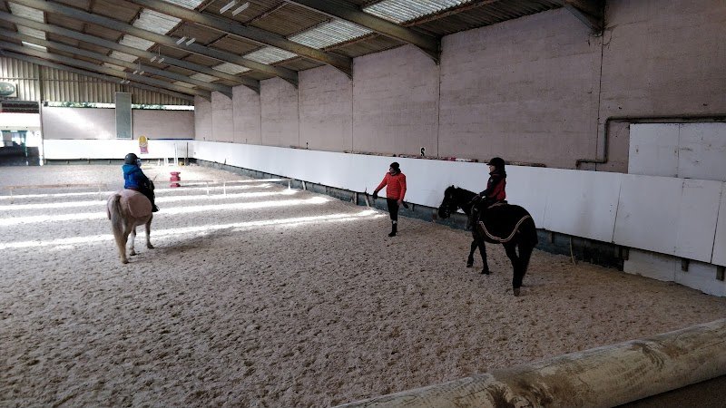 CENTRE EQUESTRE DE LA HOUSSAYE - photo 2