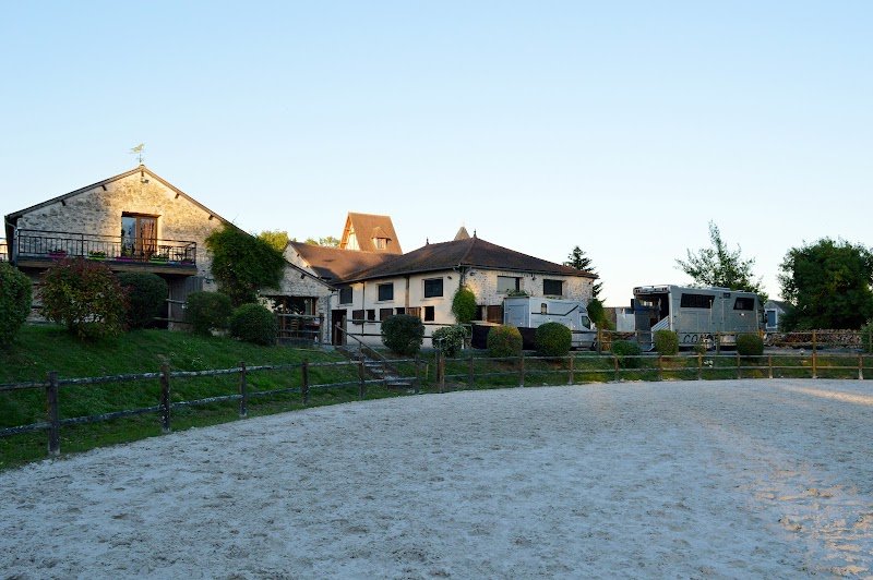 Les Ecuries De Wy - photo 1