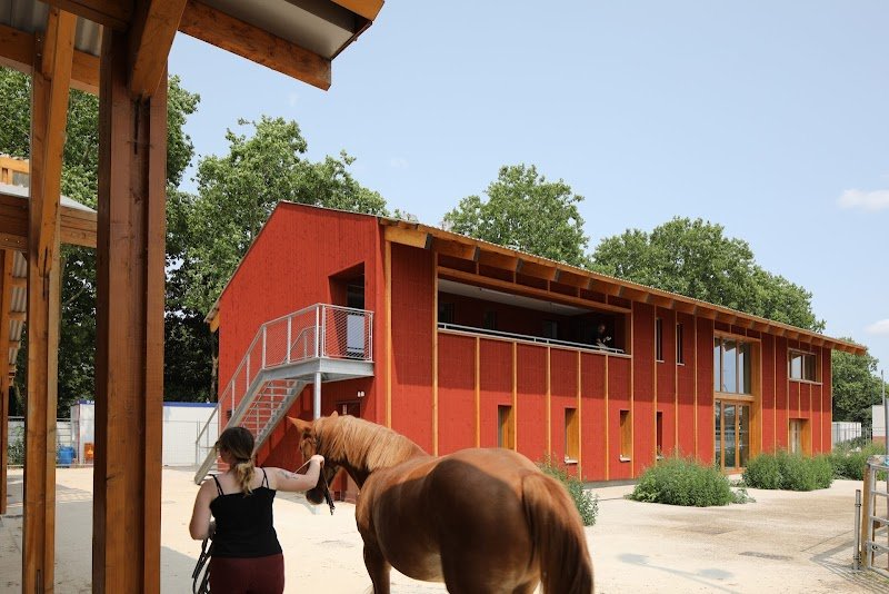 Association du Centre Equestre de Gennevilliers - photo 2