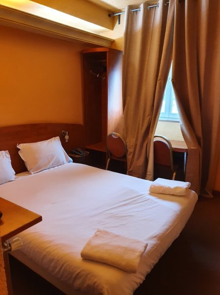 Hôtel Le Cheval Noir - photo 2