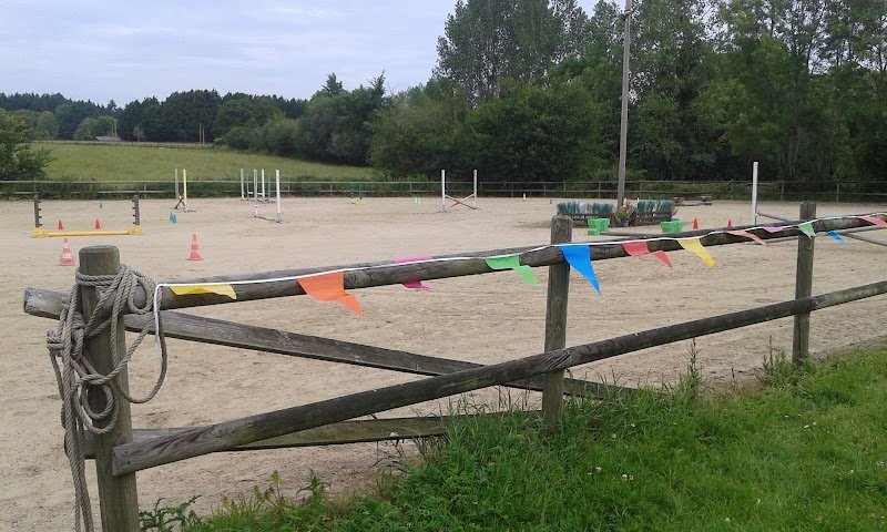 Ecurie Nilgirick Equitation - photo 3