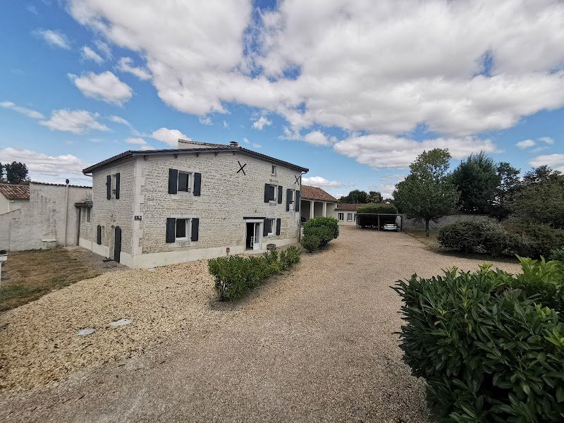 GITES LE CHEVAL NOIR - photo 1