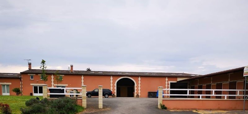 Les Ecuries Du Sansoucy - photo 1