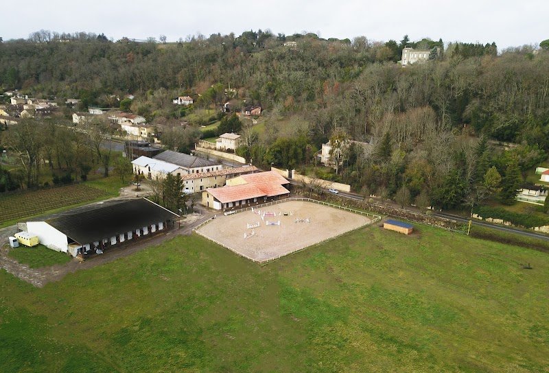 Aux Prés d'Edenton - Pension Chevaux proche Bordeaux à Baurech - photo 2