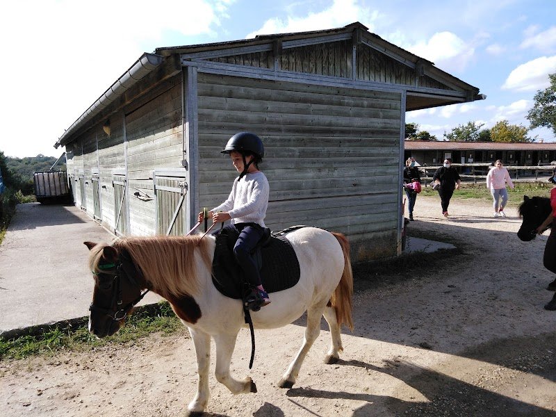 CENTRE EQUESTRE DE BOURROU - photo 3