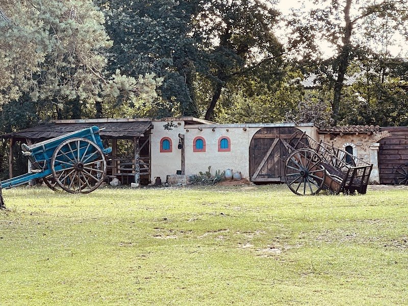 Centre Equestre de " WEST WOOD RANCH " - photo 3